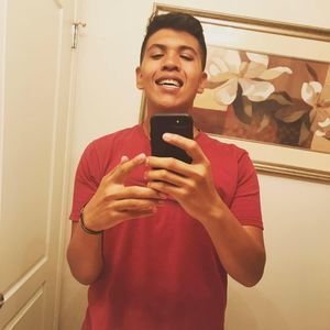 Meet your Posher, Francisco j